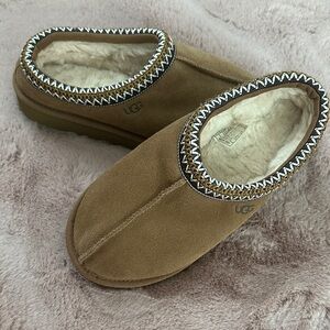 UGG Women's Tazman Slippers Size 7